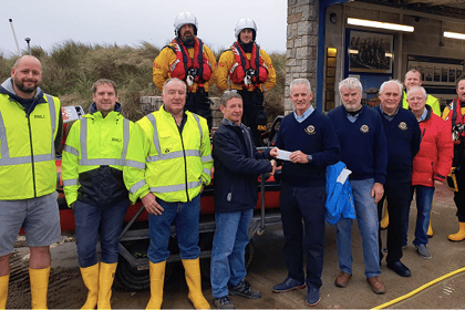 Thousands donated to RNLI by Bude Rotary Club