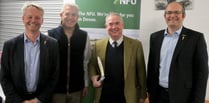 DEFRA secretary meets farmers at Holsworthy Market