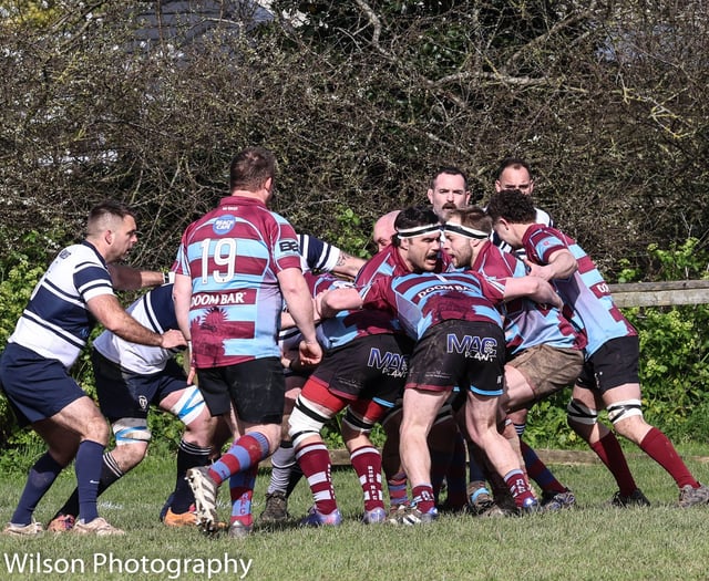 Harris' last-gasp penalty denies Bude against St Ives