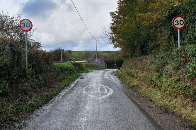The road near to the proposed site (Cornwall Council)