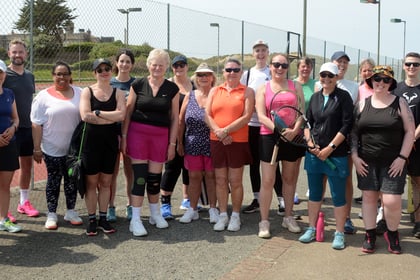 Bude Tennis Club host touring side
