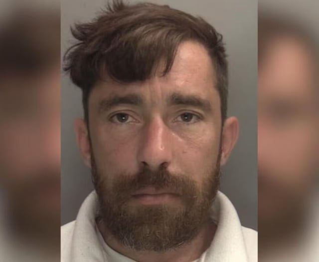 Police hunt for wanted man who may have fled to Cornwall